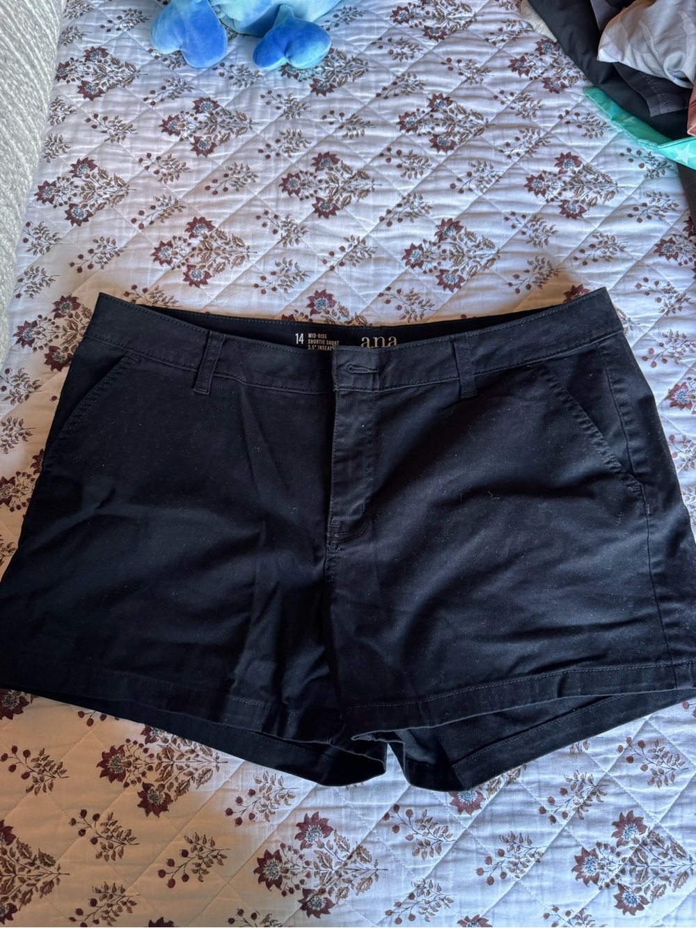 Women’s Chino Shorts
